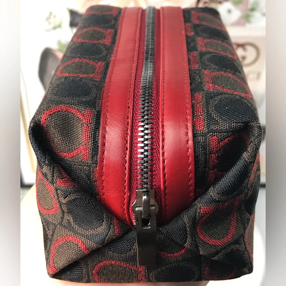 Salvatore Ferragamo Gancini Pouch Bag🔥😍